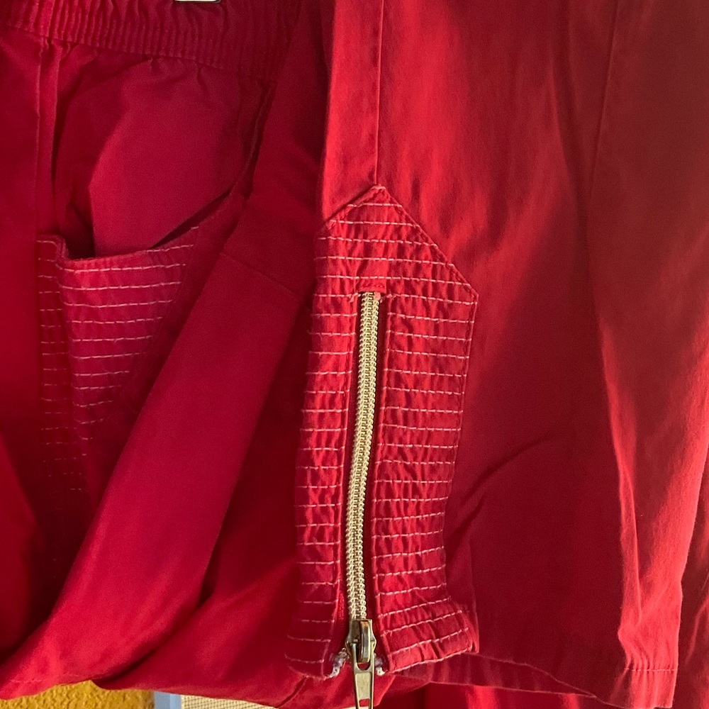 Jaanuu Red Scrub Set - Picture 6 of 7